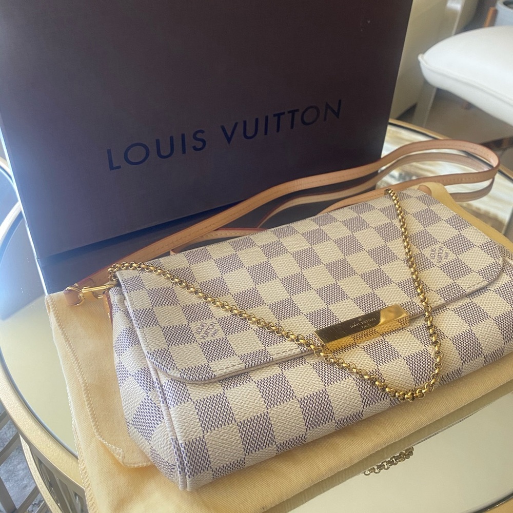 Louis Vuitton favorite damier azur MMcrossbody bag